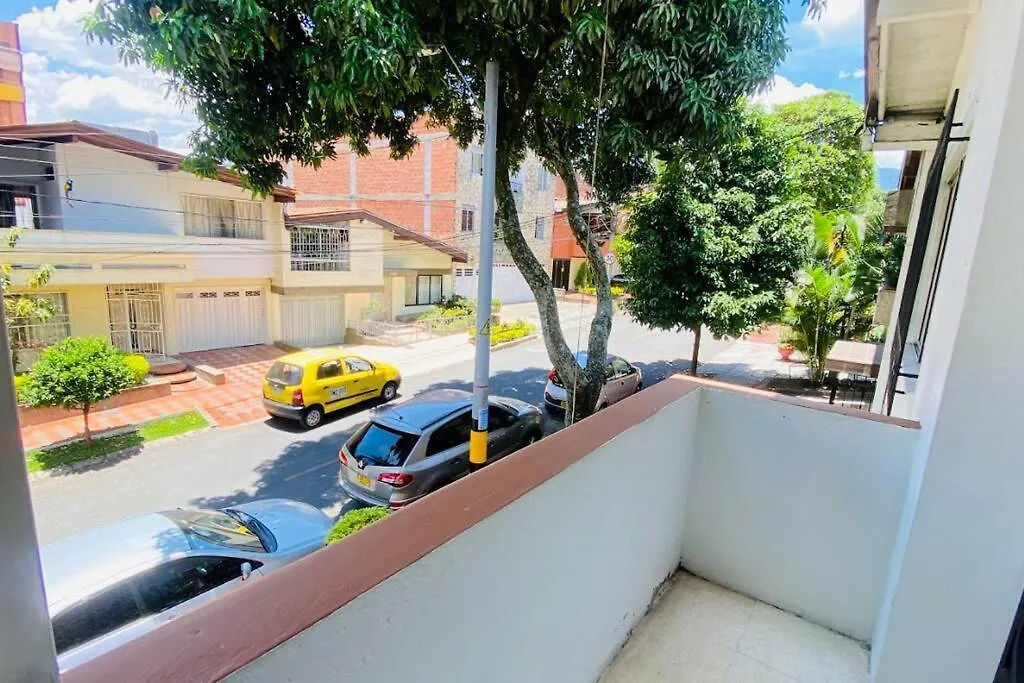 Casa Encanto Laureles! Casa Premium Medellin Con Parking- Estadio, Metro