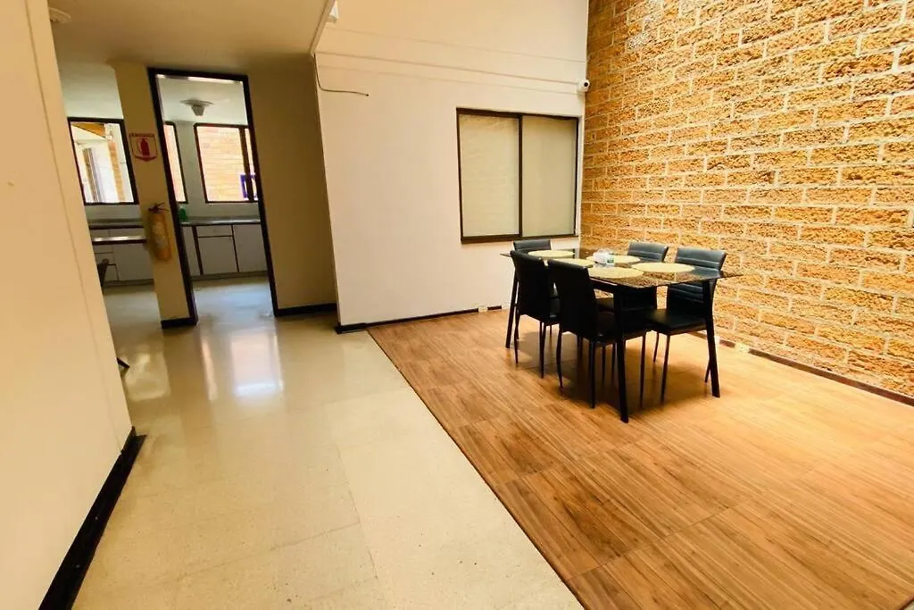 Casa Encanto Laureles! Casa Premium Medellin Con Parking- Estadio, Metro 0*,  Colombia