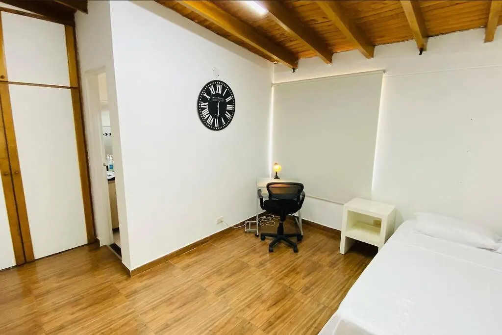 Casa Encanto Laureles! Casa Premium Medellin Con Parking- Estadio, Metro Colombia